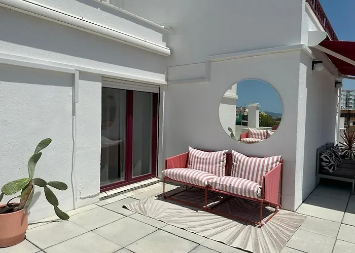 Lejlighed Groovy Caparica Gem With Large Sunny Terrace *