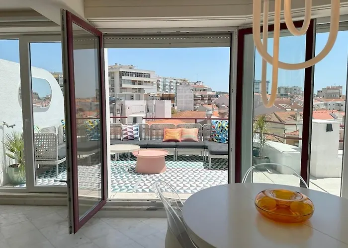 Groovy Caparica Gem With Large Sunny Terrace Lejlighed