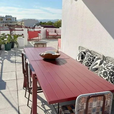Groovy Caparica Gem With Large Sunny Terrace * Costa da Caparica