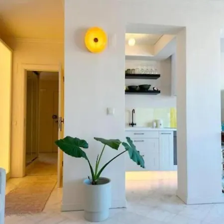 Groovy Caparica Gem With Large Sunny Terrace Apartament *