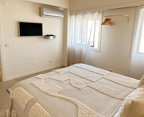 Apartment Groovy Caparica Gem With Large Sunny Terrace *